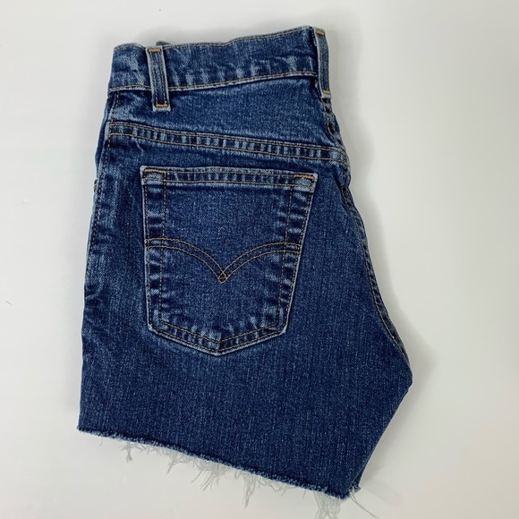Women’s Levi’s 517 Denim Cutoff Shorts Size 3 - Picture 8 of 9